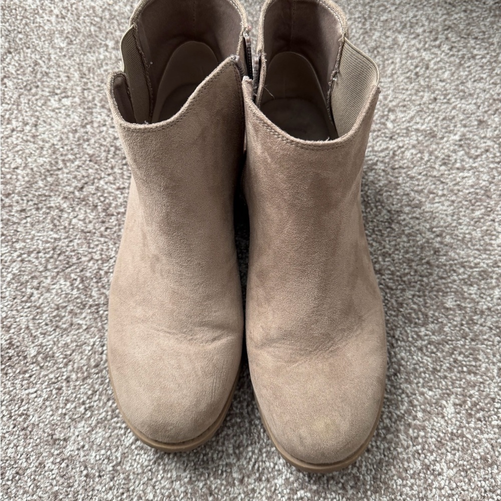 Sonoma Women's Beige Ankle Booties